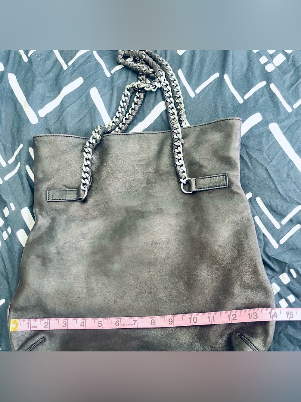 TREESJE Black Leather Shoulder Bag with Heavy Chain Detail